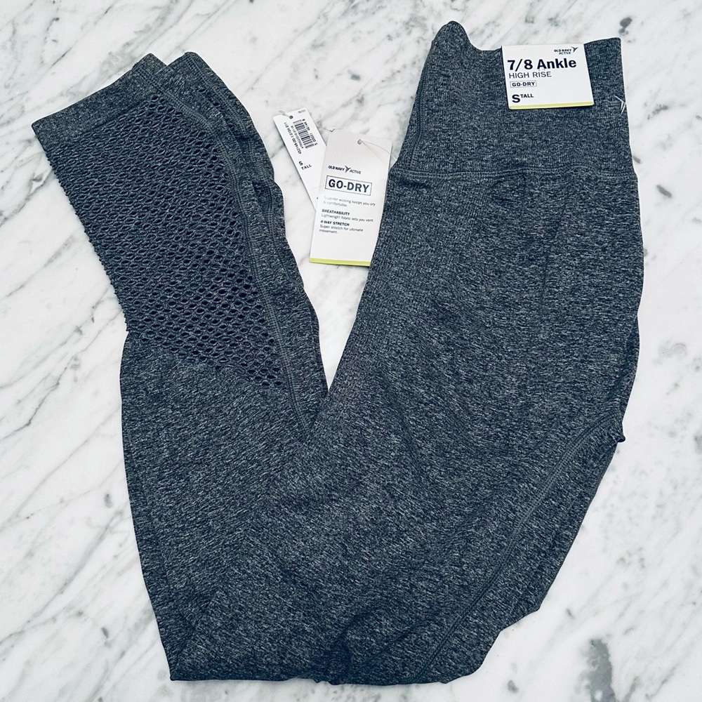 Old Navy Active Women’s High Rise Leggings NEW
